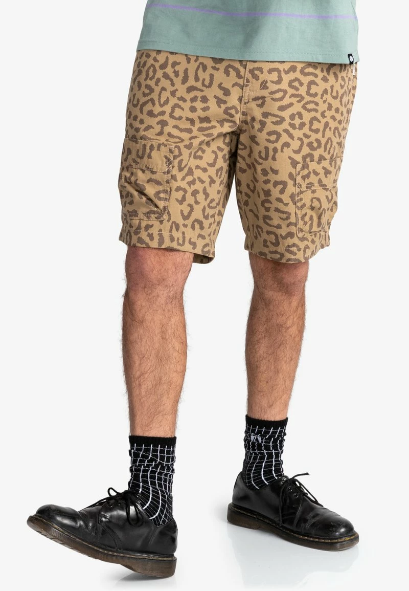 Element Homme Short Cheetos